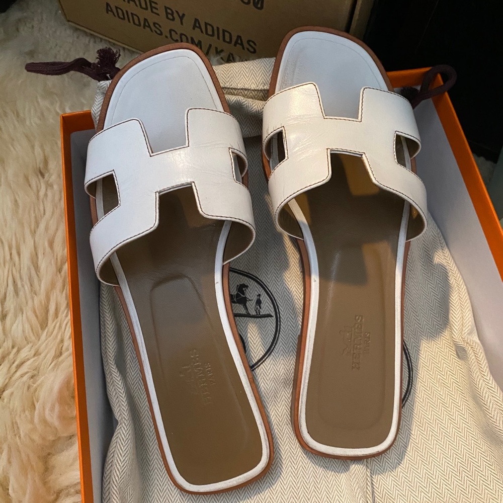 Oran sandals